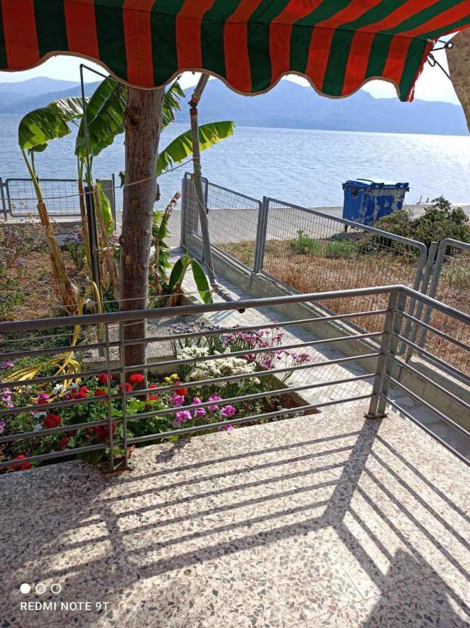 דירות Méthana Rania'S House מראה חיצוני תמונה
